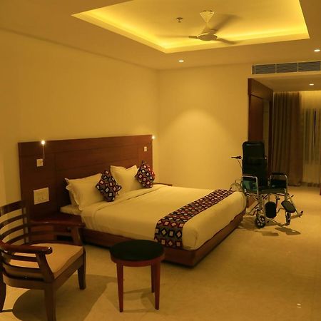Hotel Victoria International Kattappana Luaran gambar