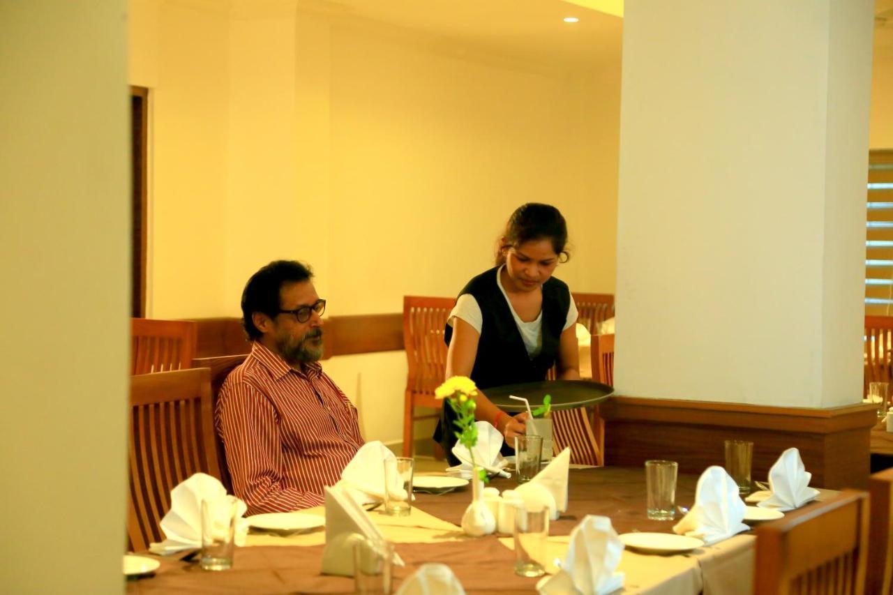 Hotel Victoria International Kattappana Luaran gambar