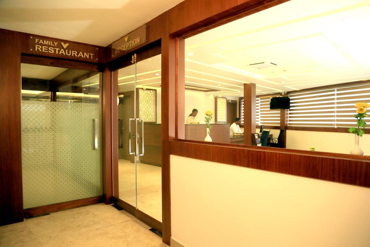 Hotel Victoria International Kattappana Luaran gambar